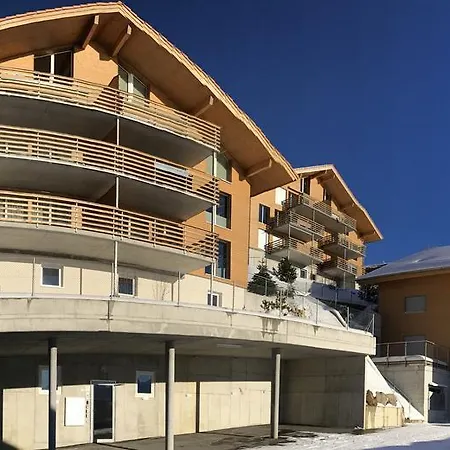 Swiss Mountain View شقة *