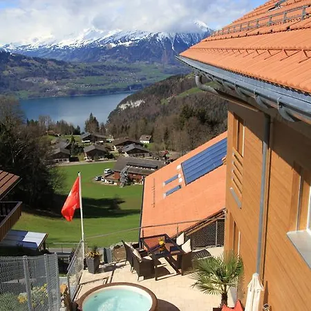 Swiss Mountain View Apartmán